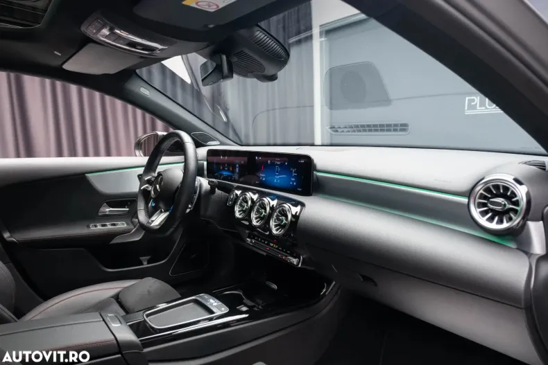 Mercedes-Benz A 35 AMG (Clasa A) din 2023 cu 12.000 km - oferta MER196535 - foto 39