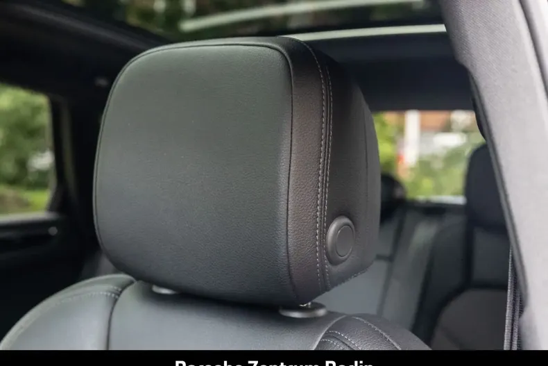 Porsche Macan din 2023 cu 31.969 km - oferta POR196543 - foto 25