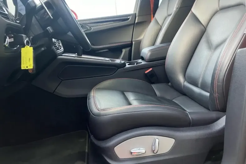 Porsche Macan din 2023 cu 41.514 km - oferta POR196545 - foto 7