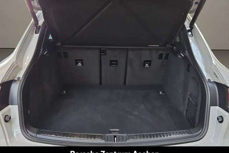 Porsche Macan din 2023 cu 45.286 km - oferta POR196546 - foto 9