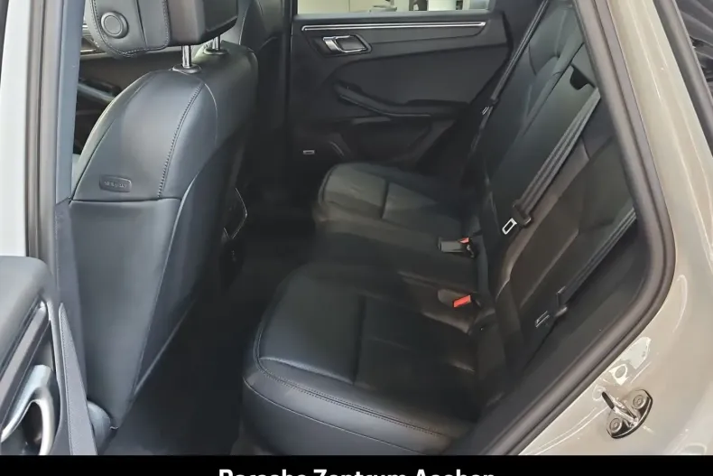 Porsche Macan din 2023 cu 45.286 km - oferta POR196546 - foto 24