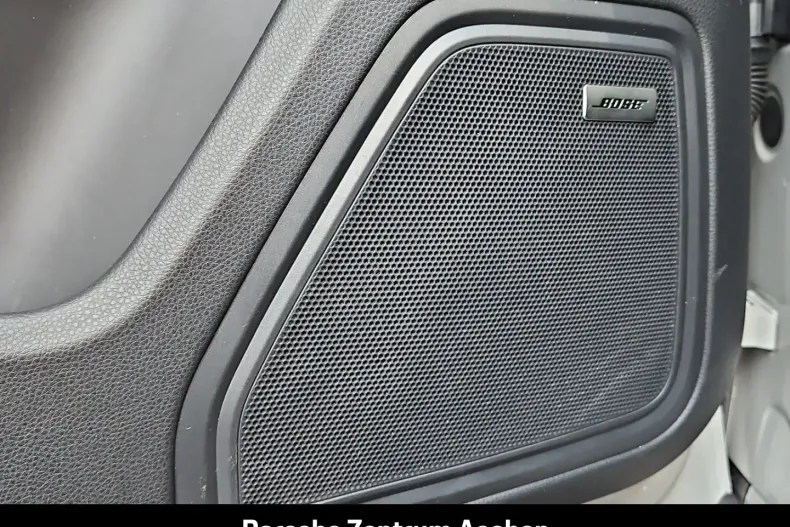 Porsche Macan din 2023 cu 45.286 km - oferta POR196546 - foto 27