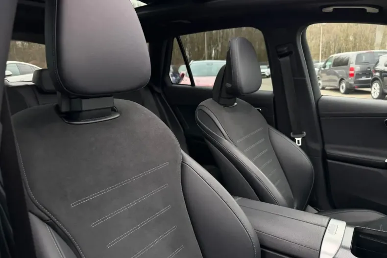 Mercedes-Benz GLC 300 (Clasa GLC) din 2023 cu 37.278 km - oferta MER196547 - foto 11