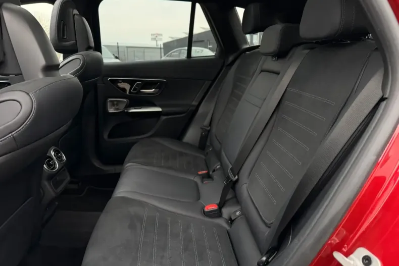 Mercedes-Benz GLC 300 (Clasa GLC) din 2023 cu 37.278 km - oferta MER196547 - foto 12