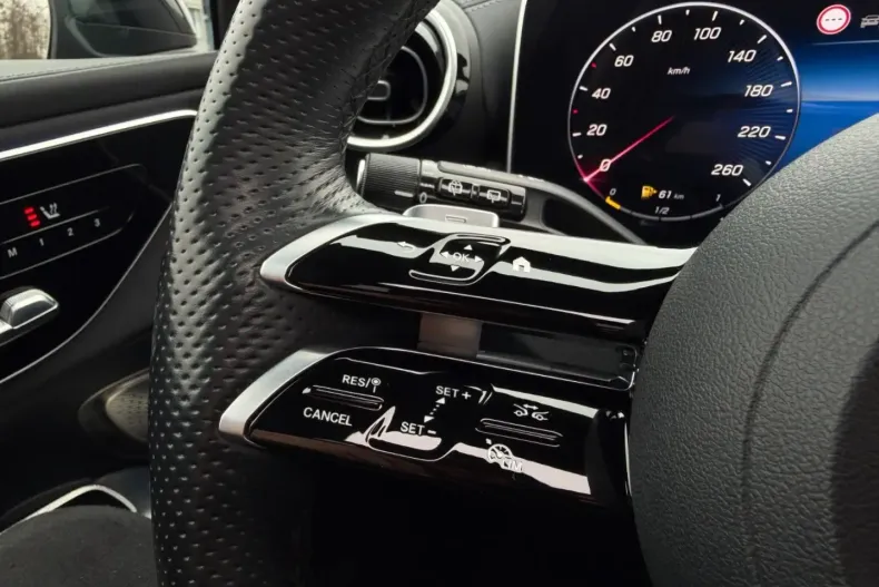 Mercedes-Benz GLC 300 (Clasa GLC) din 2023 cu 37.278 km - oferta MER196547 - foto 17