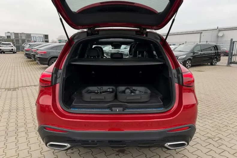 Mercedes-Benz GLC 300 (Clasa GLC) din 2023 cu 37.278 km - oferta MER196547 - foto 32