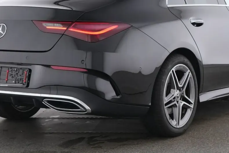 Mercedes-Benz CLA 200 (Clasa CLA) din 2024 cu 12.000 km - oferta MER196549 - foto 8