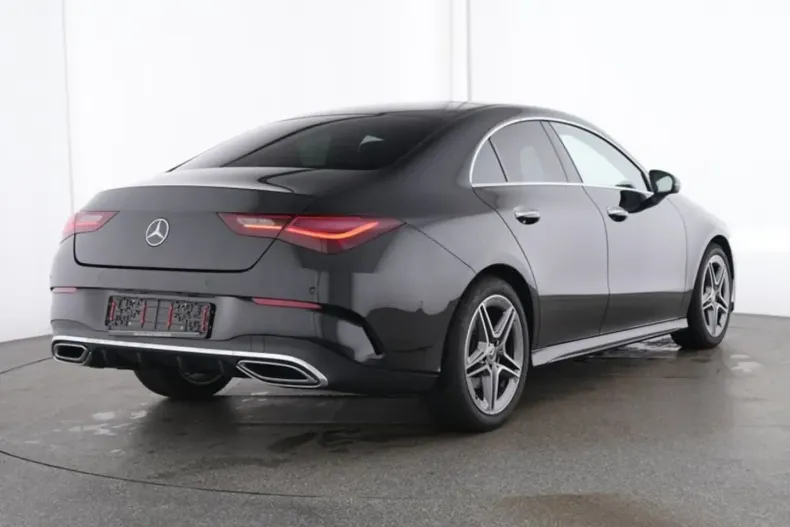 Mercedes-Benz CLA 200 (Clasa CLA) din 2024 cu 12.000 km - oferta MER196549 - foto 9