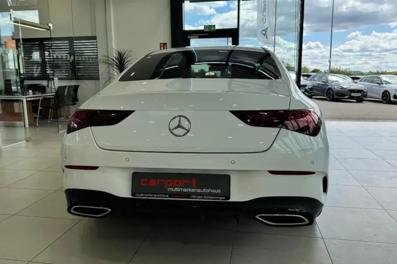 Mercedes-Benz CLA 200 (Clasa CLA) din 2024 cu 13.000 km - oferta MER196550 - foto 5