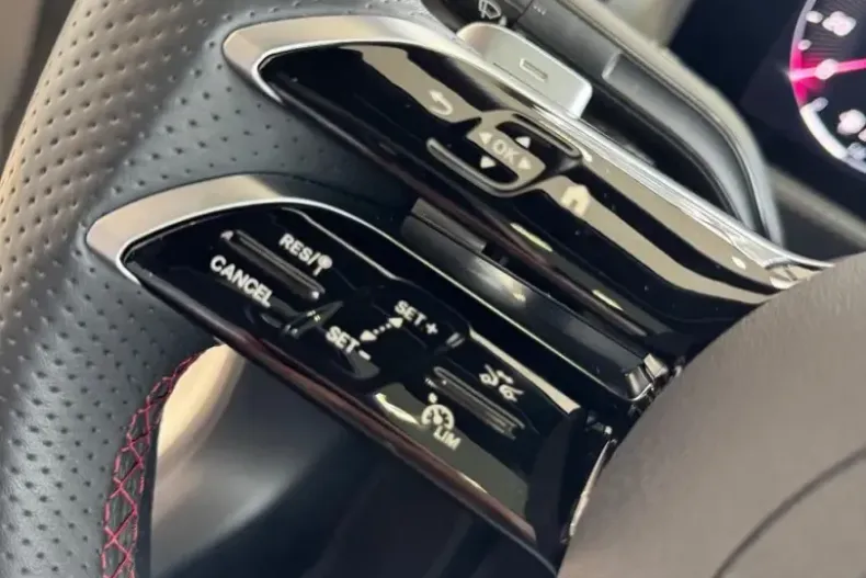 Mercedes-Benz CLA 200 (Clasa CLA) din 2024 cu 13.000 km - oferta MER196550 - foto 13