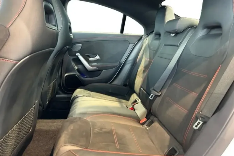 Mercedes-Benz CLA 200 (Clasa CLA) din 2024 cu 12.029 km - oferta MER196551 - foto 7