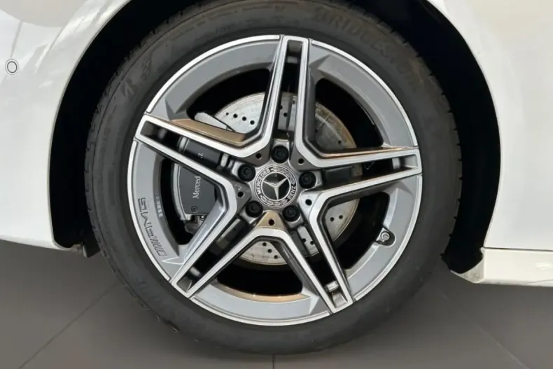 Mercedes-Benz CLA 200 (Clasa CLA) din 2024 cu 12.029 km - oferta MER196551 - foto 8