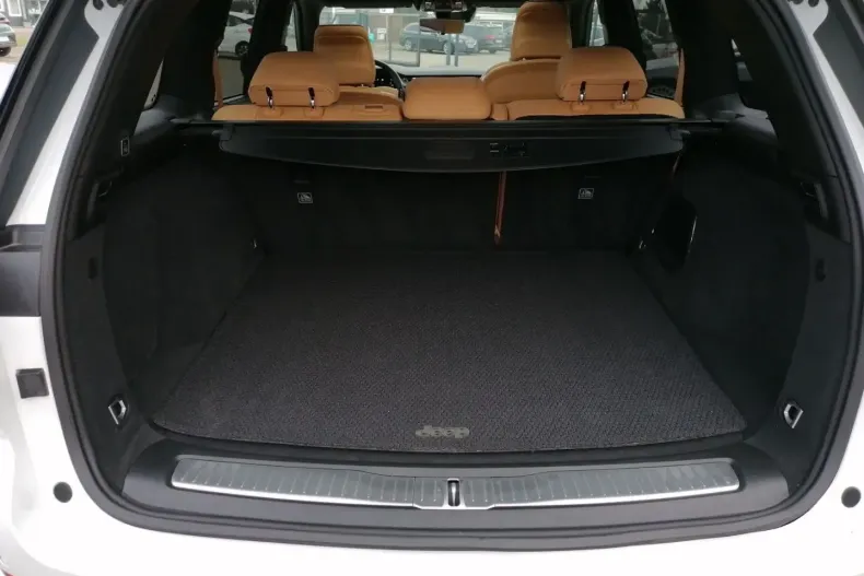 Jeep Grand Cherokee din 2023 cu 11.800 km - oferta JEE196556 - foto 12