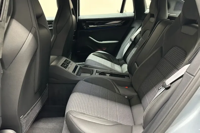 Porsche Panamera din 2024 cu 13.000 km - oferta POR196566 - foto 17