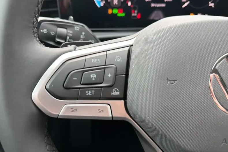 Volkswagen T-Roc din 2026 cu 1.536 km - oferta VOL196568 - foto 15