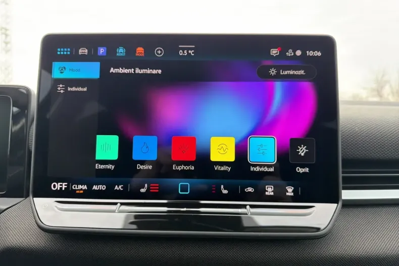 Volkswagen T-Roc din 2026 cu 1.536 km - oferta VOL196568 - foto 24