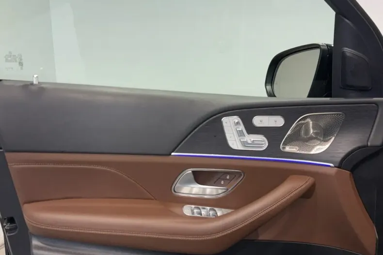 Mercedes-Benz GLE 300 (Clasa GLE) din 2025 cu 18.160 km - oferta MER196571 - foto 8