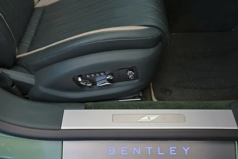 Bentley Flying Spur din 2025 cu 18.771 km - oferta BEN196572 - foto 15