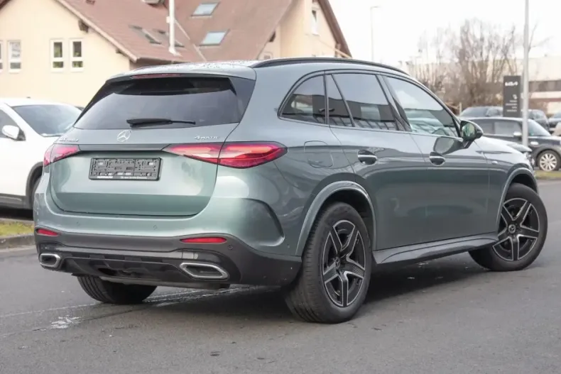 Mercedes-Benz GLC 400 (Clasa GLC) din 2025 cu 26.100 km - oferta MER196581 - foto 3