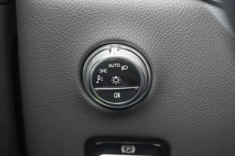 Mercedes-Benz GLC 400 (Clasa GLC) din 2025 cu 26.100 km - oferta MER196581 - foto 7