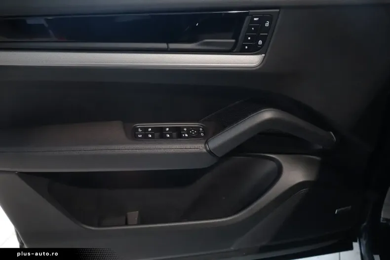 Porsche Cayenne din 2024 cu 21.222 km - oferta POR196584 - foto 13