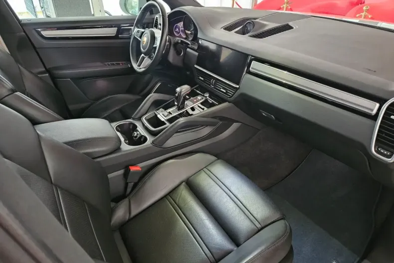 Porsche Cayenne din 2022 cu 83.000 km - oferta POR196589 - foto 11