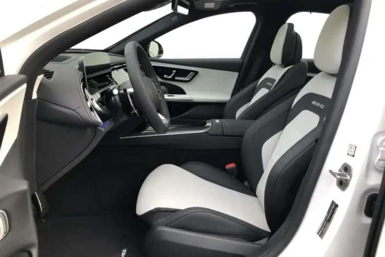 Mercedes-Benz E 53 AMG (Clasa E) din 2025 cu 5.800 km - oferta MER196591 - foto 5