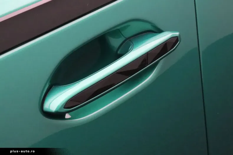 BMW XM (Seria X) din 2025 cu 23.088 km - oferta BMW196592 - foto 8