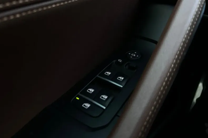 BMW X6 (Seria X) din 2023 cu 88.215 km - oferta BMW196599 - foto 23