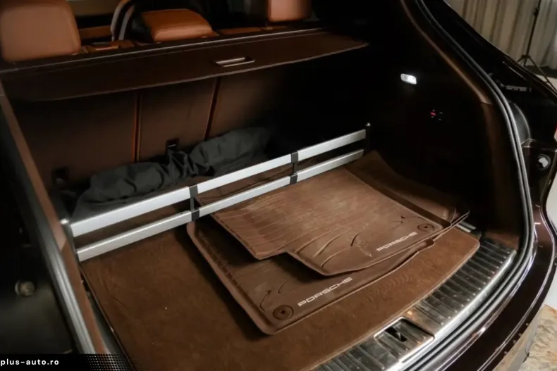 Porsche Cayenne din 2022 cu 74.222 km - oferta POR196605 - foto 9