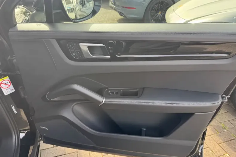 Porsche Cayenne din 2023 cu 49.000 km - oferta POR196606 - foto 33