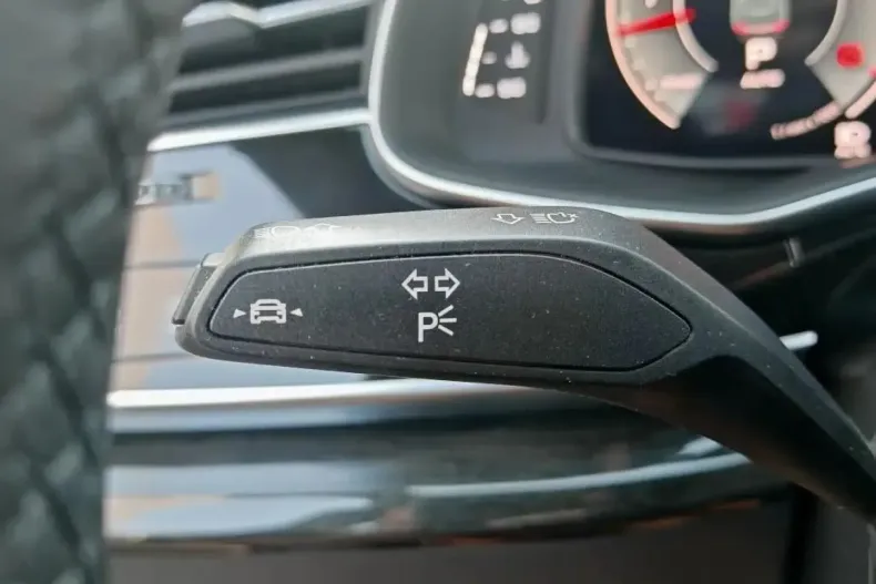 Audi Q8 din 2021 cu 62.000 km - oferta AUD196607 - foto 28