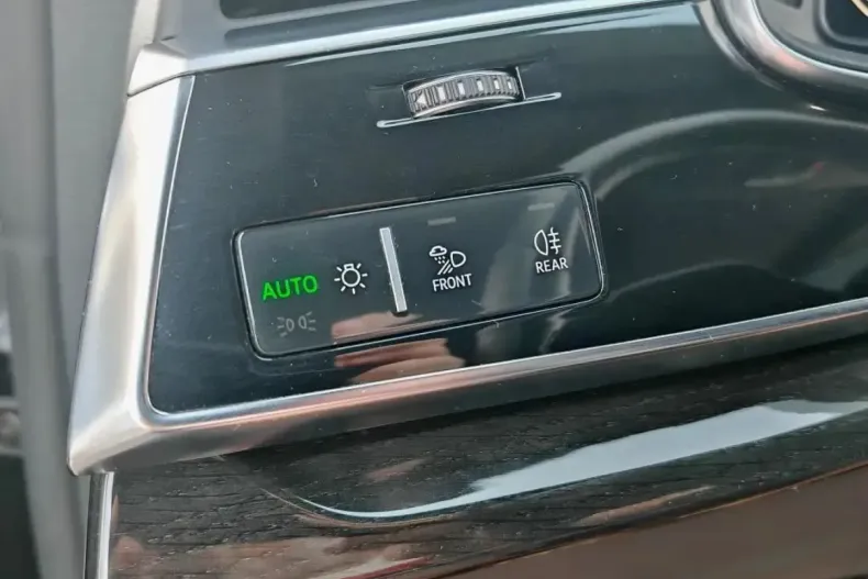Audi Q8 din 2021 cu 62.000 km - oferta AUD196607 - foto 29