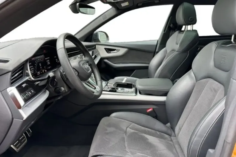 Audi SQ8 din 2022 cu 44.750 km - oferta AUD196611 - foto 4