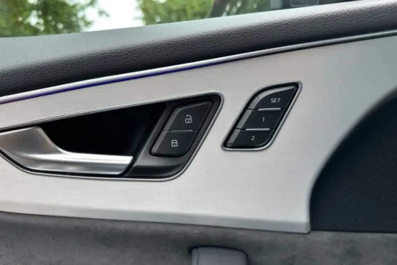 Audi SQ8 din 2022 cu 44.750 km - oferta AUD196611 - foto 18