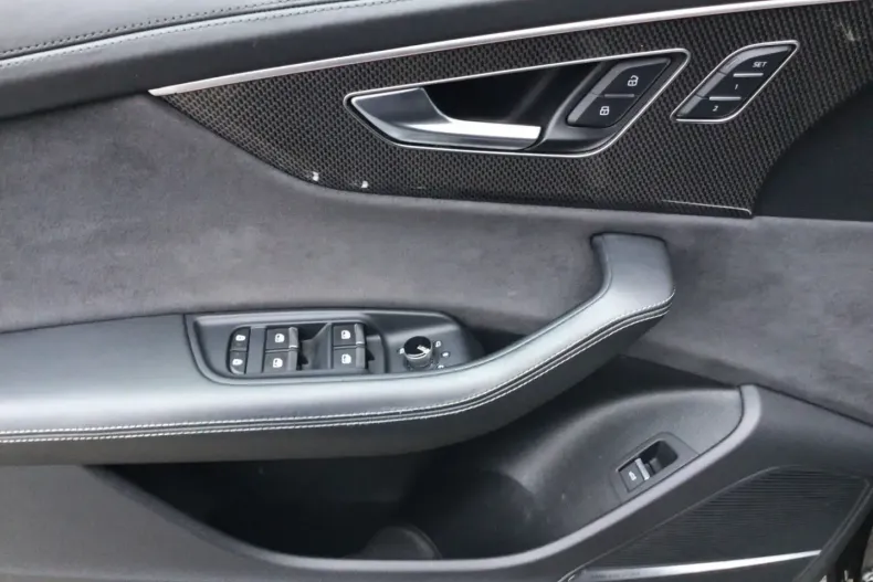 Audi SQ8 din 2023 cu 120.900 km - oferta AUD196614 - foto 7