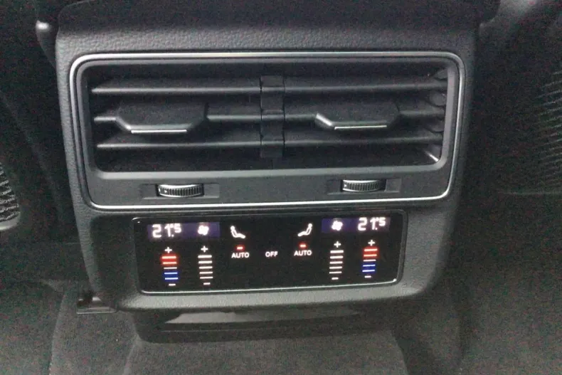 Audi SQ8 din 2023 cu 120.900 km - oferta AUD196614 - foto 17