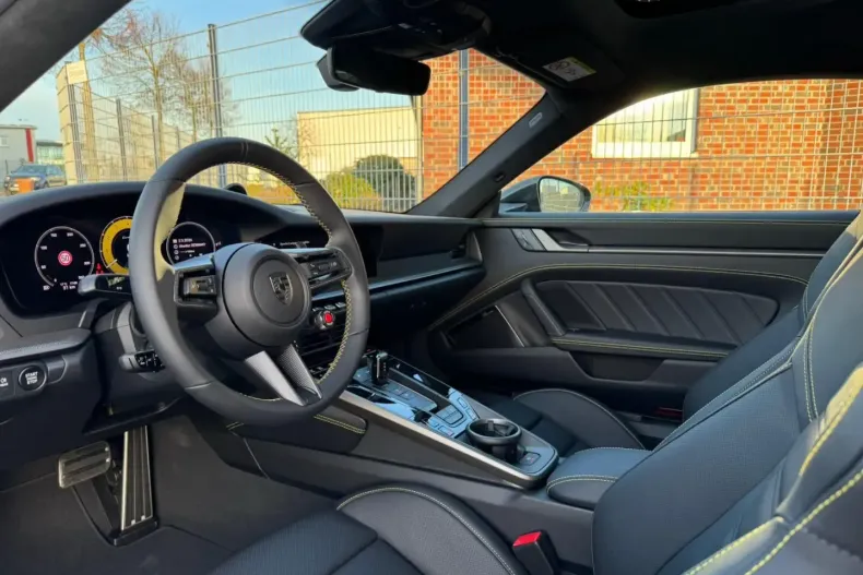 Porsche 911 din 2026 cu 10 km - oferta POR196619 - foto 4