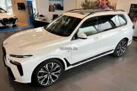 BMW X7 (Seria X) din 2024 cu 22.659 km - oferta BMW196630 - foto 1