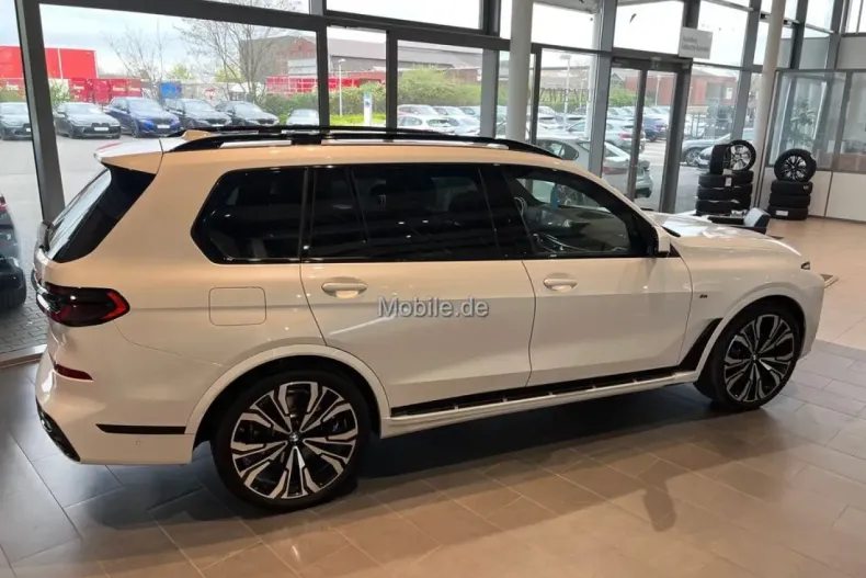 BMW X7 (Seria X) din 2024 cu 22.659 km - oferta BMW196630 - foto 7