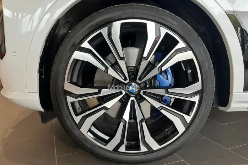 BMW X7 (Seria X) din 2024 cu 22.659 km - oferta BMW196630 - foto 10