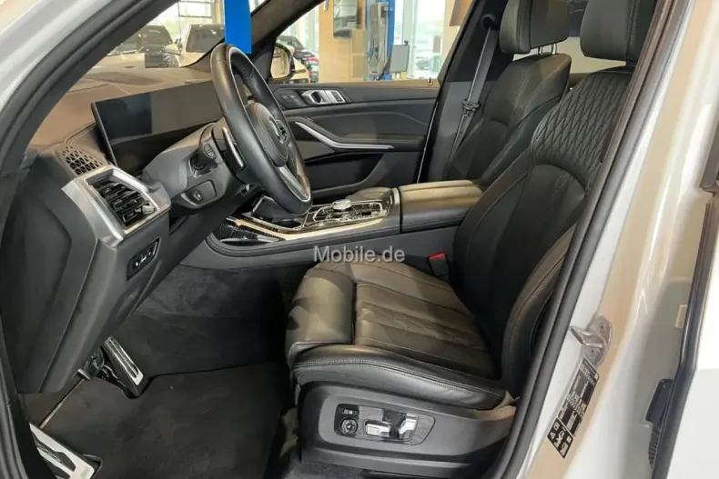 BMW X7 (Seria X) din 2024 cu 22.659 km - oferta BMW196630 - foto 12