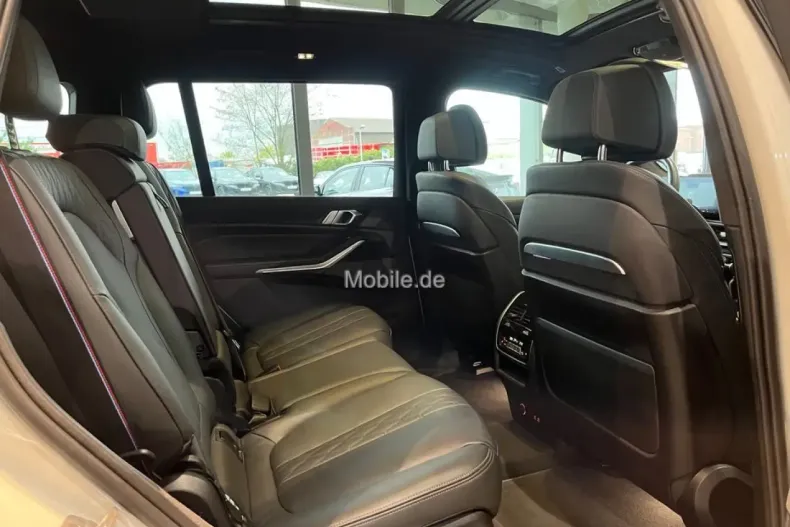 BMW X7 (Seria X) din 2024 cu 22.659 km - oferta BMW196630 - foto 27