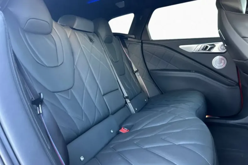 BMW XM (Seria X) din 2024 cu 4.788 km - oferta BMW196632 - foto 4