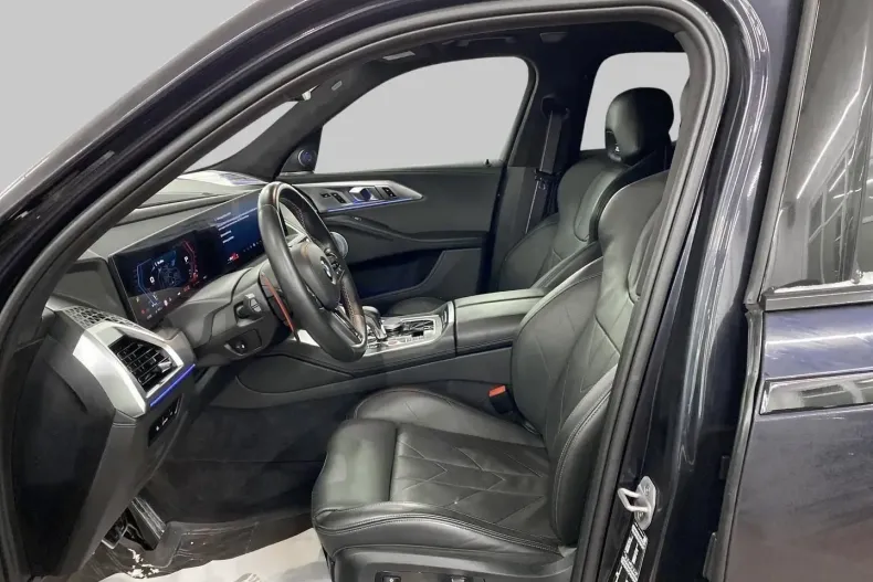 BMW XM (Seria X) din 2025 cu 28.500 km - oferta BMW196633 - foto 3