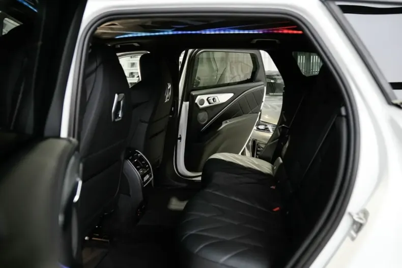 BMW XM (Seria X) din 2024 cu 17.336 km - oferta BMW196634 - foto 27