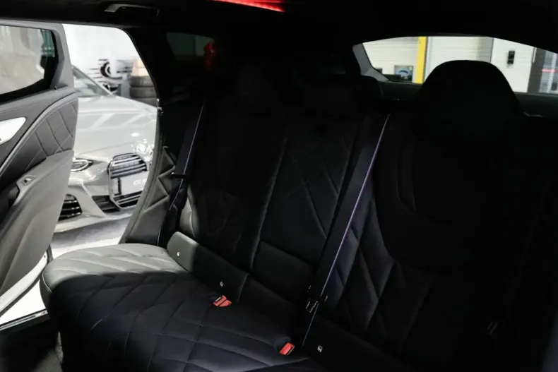 BMW XM (Seria X) din 2024 cu 17.336 km - oferta BMW196634 - foto 28