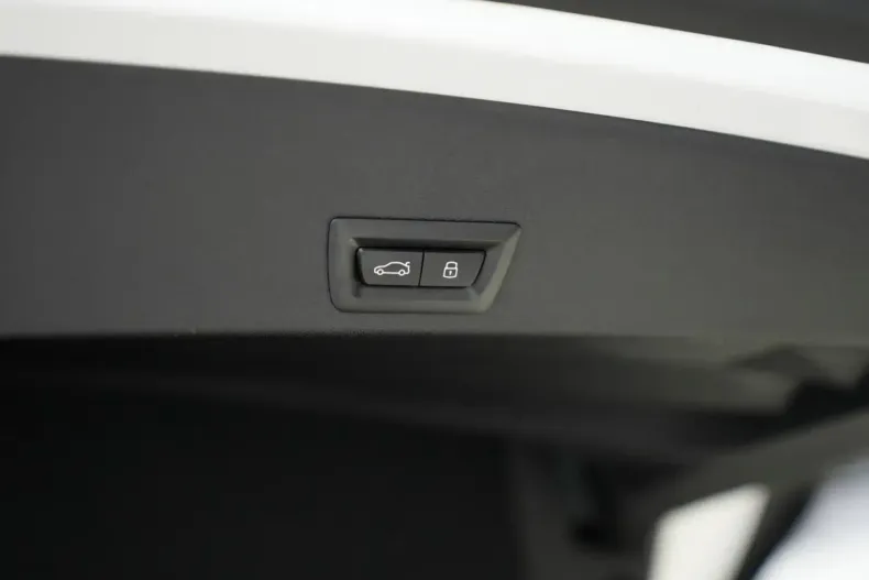 BMW XM (Seria X) din 2024 cu 17.336 km - oferta BMW196634 - foto 29