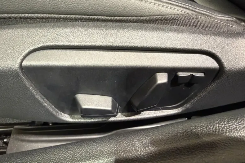 BMW Z4 M (Seria Z) din 2025 cu 9.650 km - oferta BMW196637 - foto 16