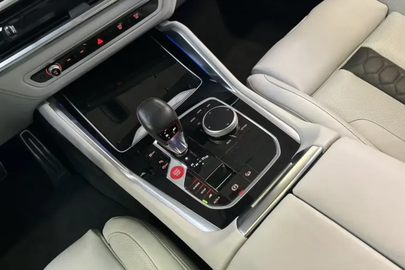 BMW X5 M (Seria X) din 2025 cu 15.550 km - oferta BMW196638 - foto 14